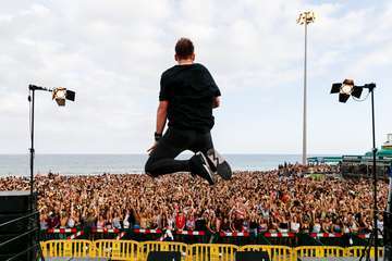Maspamoon se despide con seis horas de música y fiesta y la quema de la sardina (Foto TA)